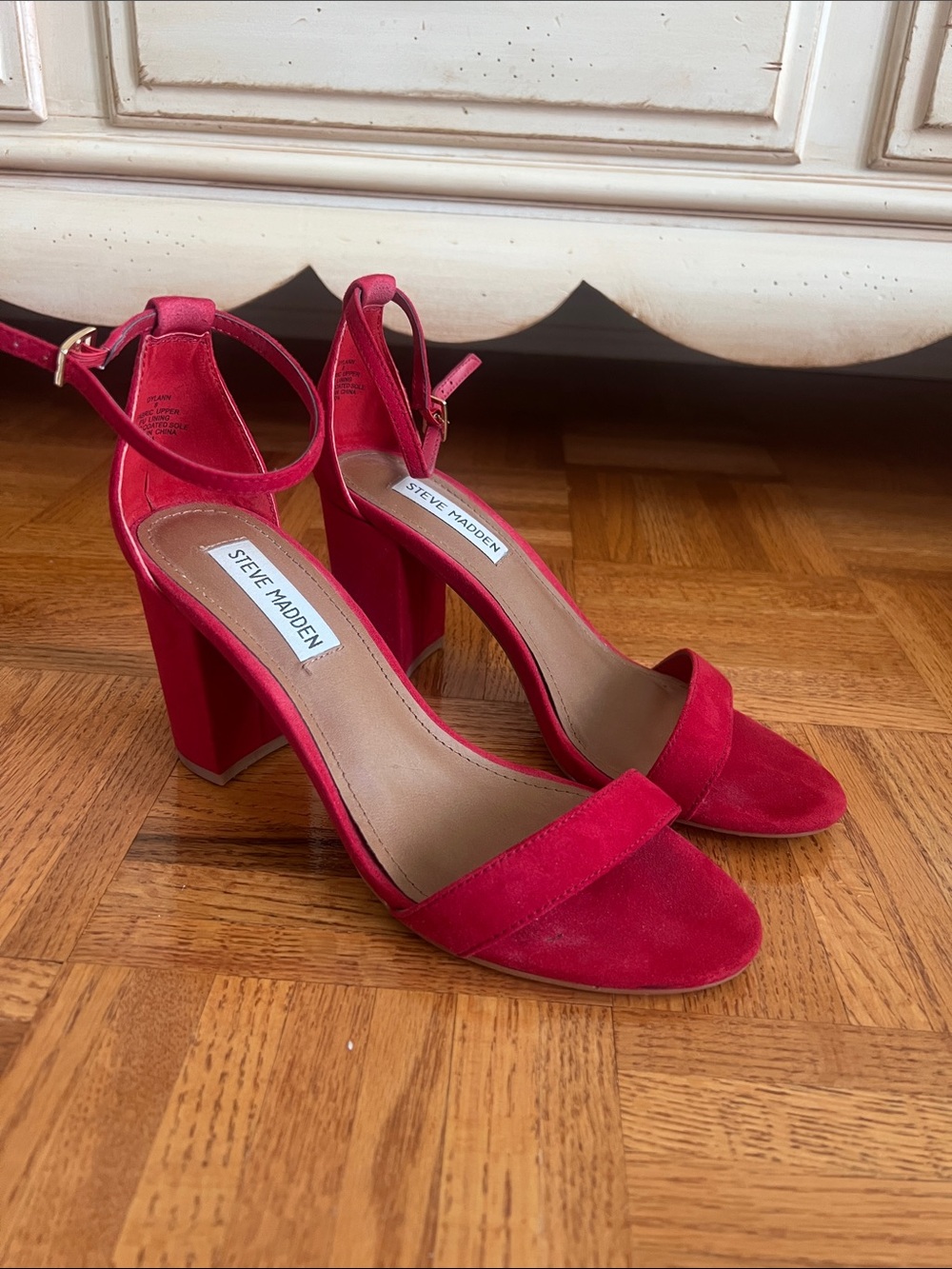 Steve Madden DYLANN Red 3” Block Heel Ankle Strap Sandals Women’s Size 8